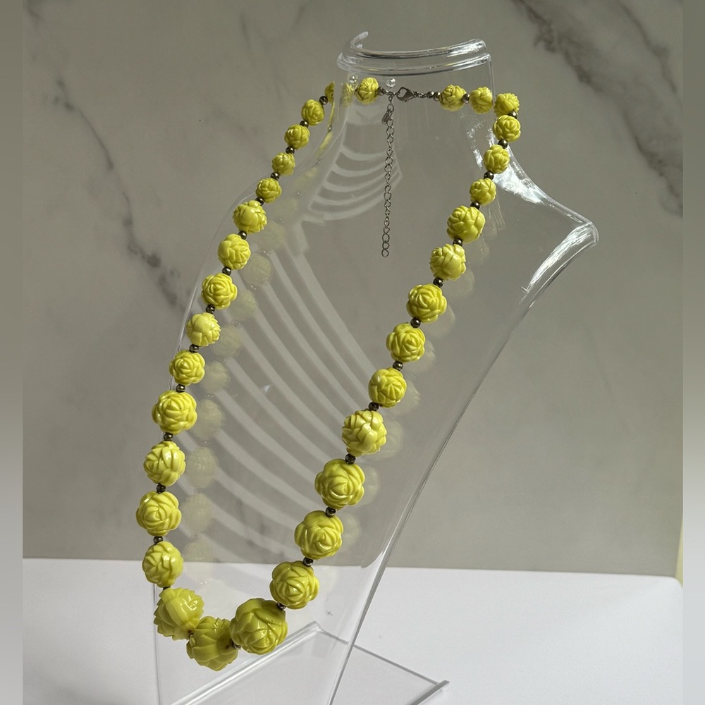 VTG Neon Green Carved Floral Beaded Necklace, Bohemian Chunky Necklace - 13”